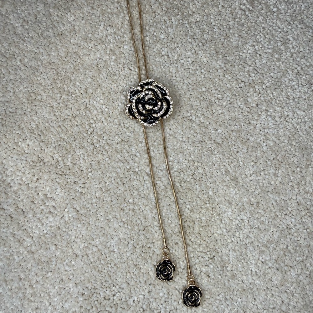 Black and Gold Flower Rose Lariat Necklace/Sweater Chain with Rhinestones